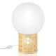 Slamp Tischlampe Atmosfera mit runder, weißer Glaskugel und goldenem Fuß im modernen Design.