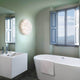 Slamp Wand- & Deckenleuchte La Vie Effektlampe in einem modernen Badezimmer mit Badewanne.