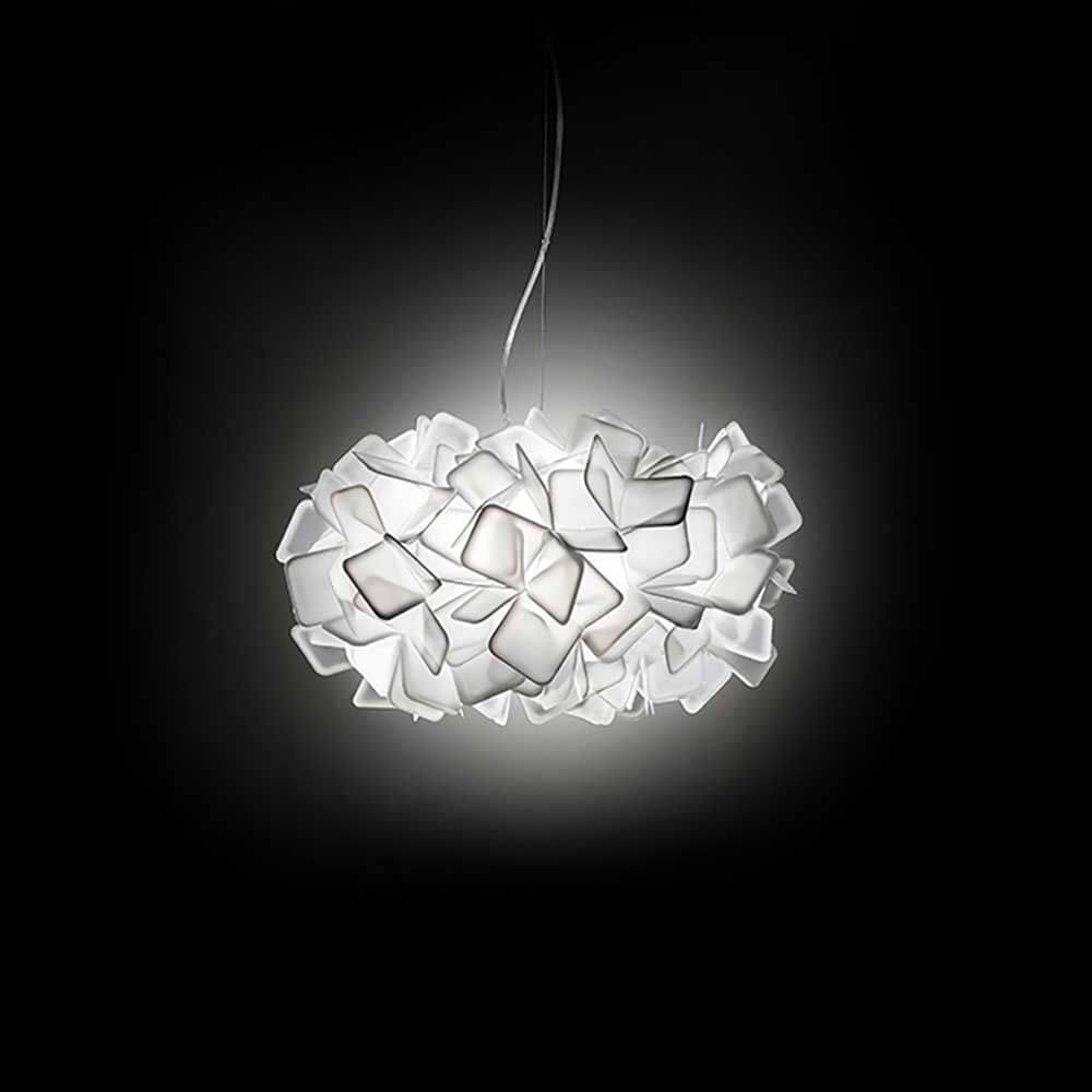 Slamp edele Pendellampe Clizia Medium Ø 53cm mit komplexen Kunststoffschirmen, die diffuses Licht spenden.