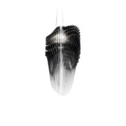 Suspension extravagante Slamp Avia M 100 cm dans un design futuriste avec des effets lumineux fascinants.