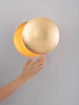 Solei LED Wandleuchte Ø 20cm in Gold, warmweißes Licht (3000K), stilvolle Wandbeleuchtung für moderne Räume.