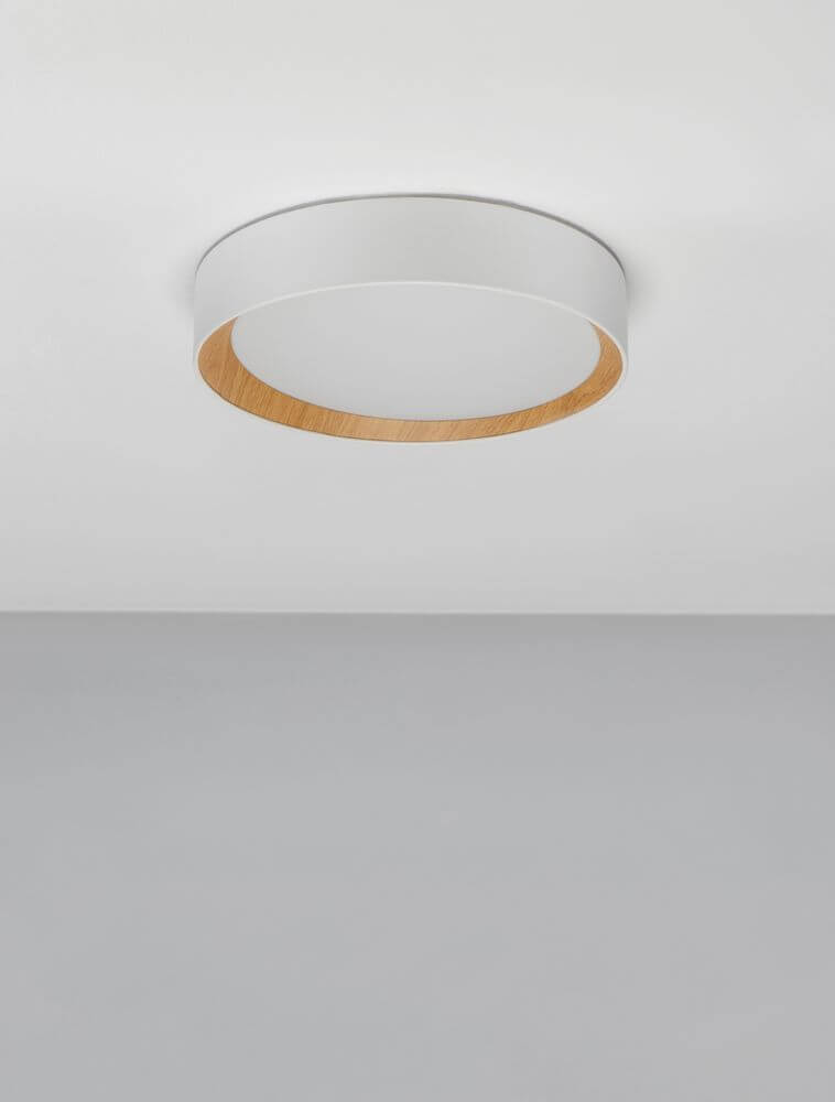 Moderne Stake LED Deckenleuchte in Weiß mit Holzring, Ø 35cm, 3000K wärmer Licht für jedes Zuhause.