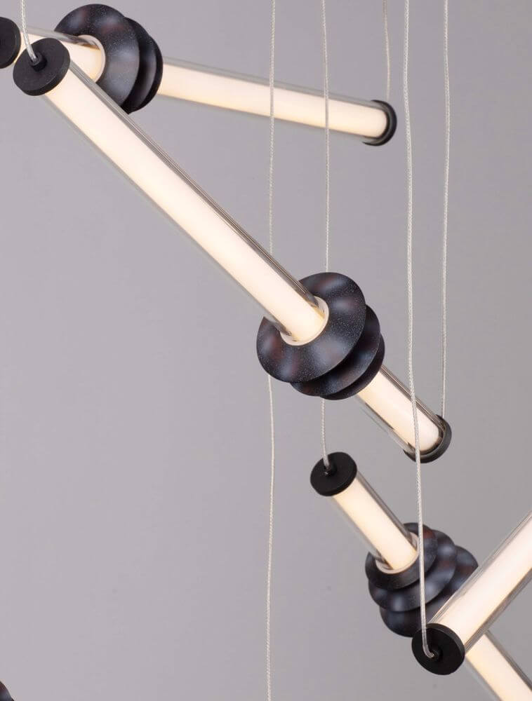 Stalactite LED Pendelleuchte 6-flammig Ø 120cm 3000K Schwarz mit geometrischen Linien und innovativem Design.