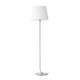 Stehlampe ESSENTIAL Nickel, Weiß auf einem modernen Sockel mit weißem Lampenschirm.