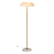Stehlampe Glossy mit gebürstetem Messing und opalweißem Glas im skandinavischen Design.