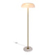 Stehlampe Glossy mit gebürstetem Messing und opalweißem Glas im skandinavischen Design.