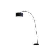 Bogen-Stehlampe Papua Schwarz mit elegantem, geschwungenem Design und schwarzem Lampenschirm.