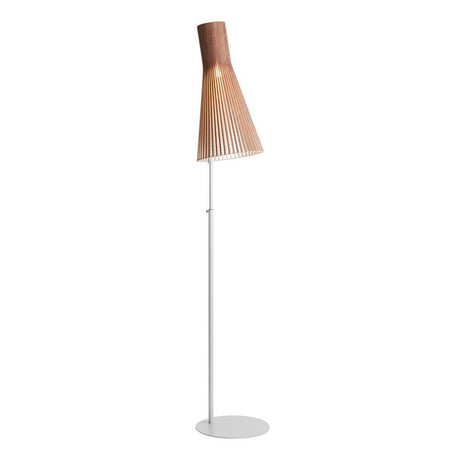 Secto 4210 floor lamp made of wood 185 cm with conical lampshade and adjustable height.