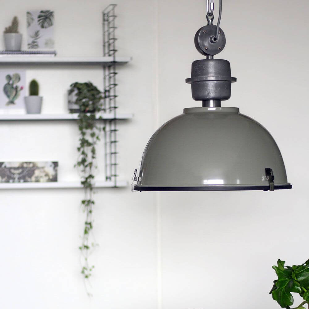 Industrial hanging lamp bikkel Ø42cm