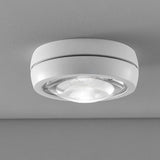 Lodes Nautilus LED Deckenlampe in elegantem Design mit konvexer Linse für fokussiertes Licht.
