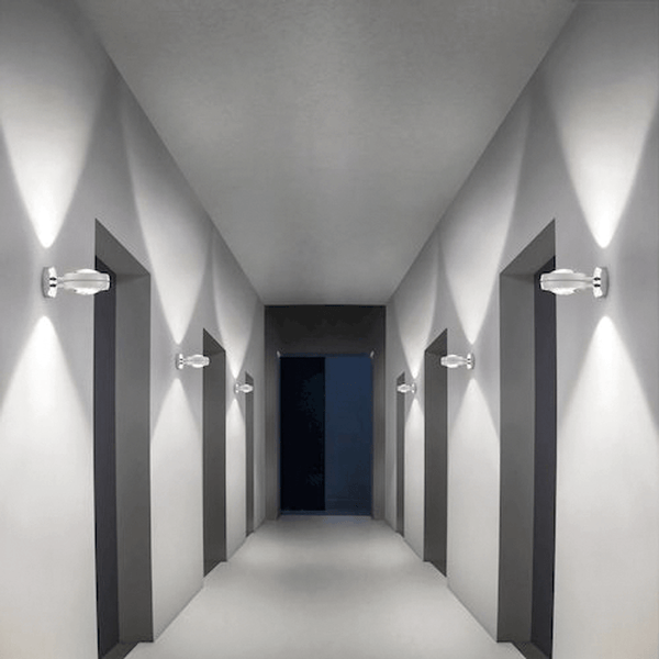 Lodes Nautilus LED Wandlampe 2300 Lumen für moderne Flurbeleuchtung mit Licht nach oben und unten