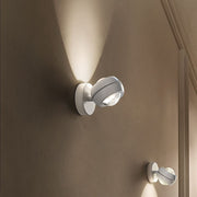 Lodes Nautilus Mini LED Wandleuchte in Weiß mit konvexer Linse für gezielte Lichtakzente