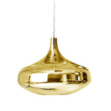 Elegante goldene Pendelleuchte in geschwungener Form, ideales Design für nostalgische und moderne Innenräume.