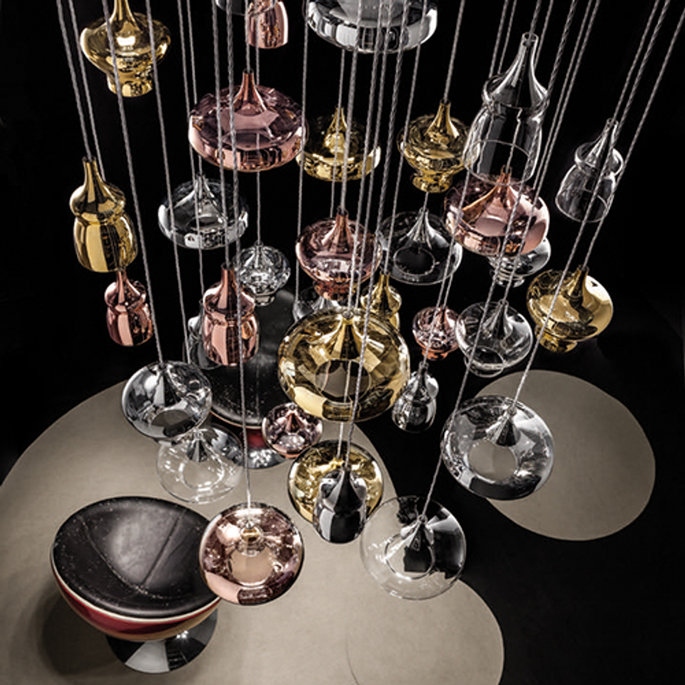 Lodes Nostalgia Glas Pendelleuchte mit elegantem Retro-Design in verschiedenen geschwungenen Formen und Farben.