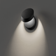 Lodes Pin-Up LED Wandlampe beweglich mit klarem, organischem Design und flexibler Lichtquelle.