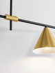 Sway Pendelleuchte Gold, Weiß, Schwarz - design elegante Lampe mit goldener, konischer Schirme und schwarzem Gestell.