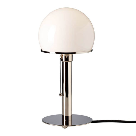 Tecnolumen bordlampe WA24 Wilhelm Wagenfeld Bauhaus forkrommet med kuppelformet lampeskjerm i opalglass.