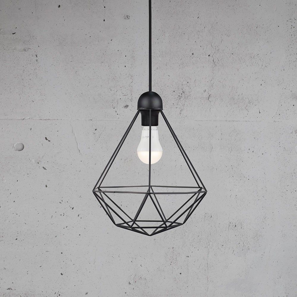 Tees Pendelleuchte mit schwarzem Stoffkabel und geometrischem Design, ideal für moderne Innenräume.