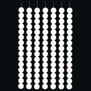 Terzani Abacus LED suspension design 5 éléments avec des sphères lumineuses blanches modulaires sur un fond noir.