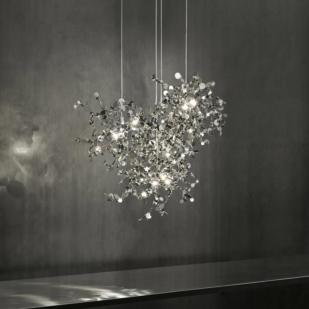 Pendelleuchte Terzani Argent Design-Lüster mit handgefertigten Metallscheiben und sanftem Lichtspiel.
