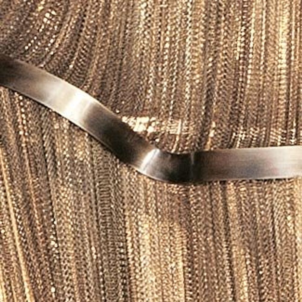 Detailaufnahme des Terzani Atlantis XXL Design-Lüsters mit drapierten Nickelkette und glänzendem Metall.