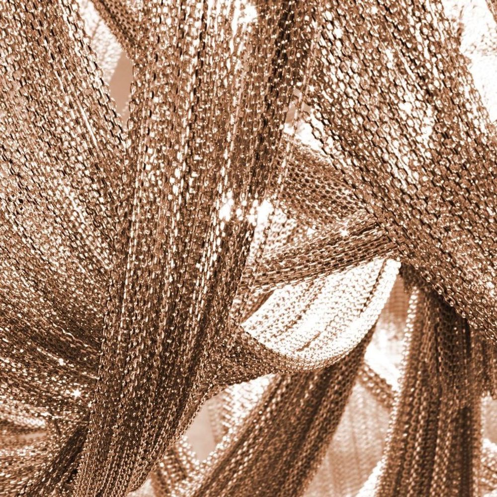 Detailansicht der vernickelten Metallkette im Terzani Soscik Design-Lüster, modern und elegant.