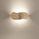 Terzani Wabi Design-Wandlampe in elegantem Goldton, inspiriert von natürlicher Textur und Harmonie.