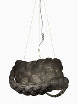 Braided paper pendant light 'Bride' von Mammalampa mit eleganter Leichtigkeit und faszinierendem Spiel von Licht und Schatten.