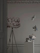 The Bride Design Stehleuchte aus geflochtenem Papier auf Dreibein, sanftes Licht und schwebende Buchdekorationen