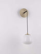 The Egg Wandleuchte Gold, Weiß, Schwarz - elegante Wandleuchte mit modernem Design und mundgeblasenem Glasschirm.