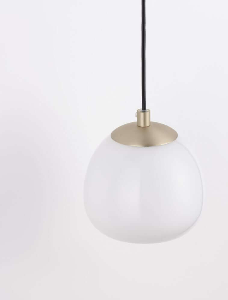 Die Egg Wandleuchte Gold, Weiß, Schwarz, elegante Glas- und Metallkombination für modernes Zuhause.
