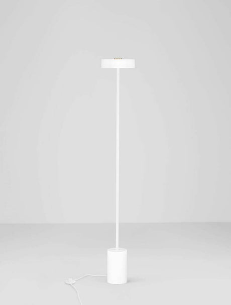 Balise Alt : Lampadaire Thea LED H 135 cm Ø 20 cm 3000K design blanc avec structure fine en aluminium et lumière LED blanc chaud 3000K, 17W, 929 lm