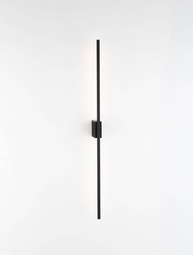 Tien LED Wandleuchte Mittig Ausgerichtet 3000K Schwarz IP44 - elegante Wandlampe mit schwarzem Design und neutralweißem Licht.