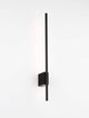 Tien LED Wandleuchte Versetzt 45/15cm 3000K Schwarz an Wand montiert, minimalistische Eleganz.