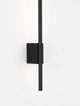 Tien LED Wandleuchte Versetzt 45/15cm 3000K Schwarz, minimalistische Eleganz in mattem Schwarz.