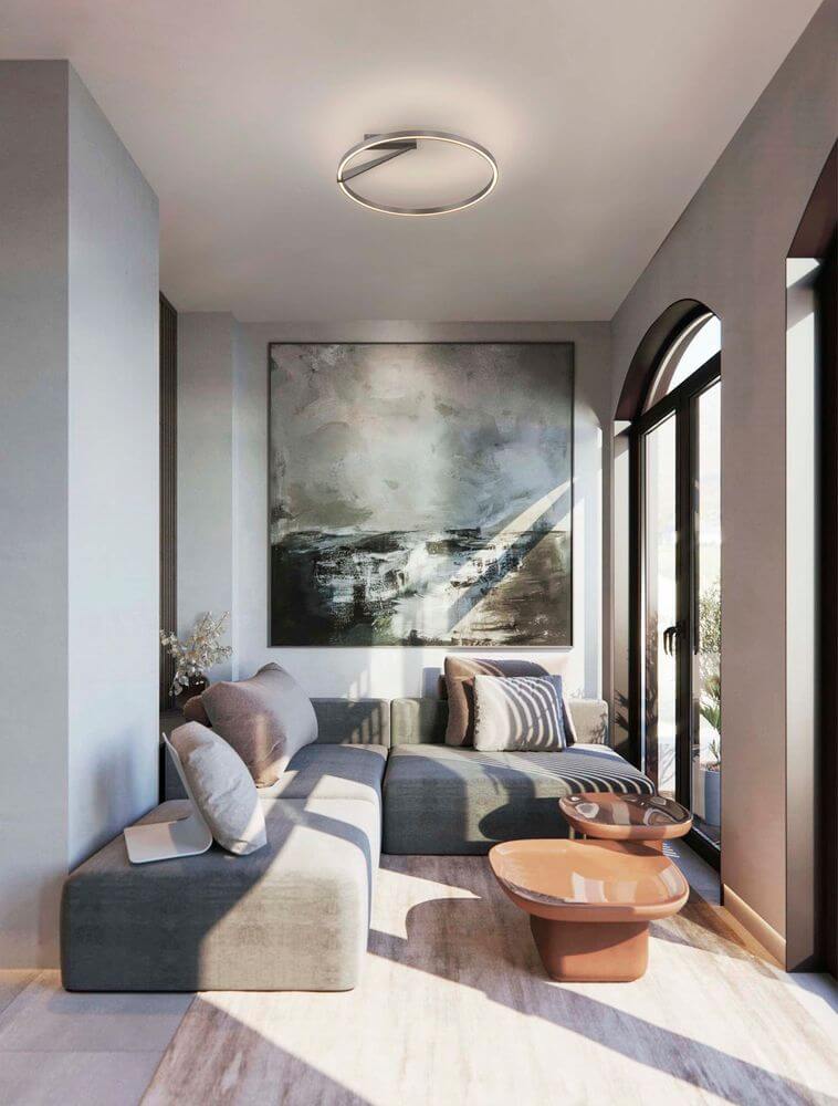 Moderne Tilia LED Deckenleuchte in stilvollem Wohnzimmer mit klaren Linien und eleganten Farben.