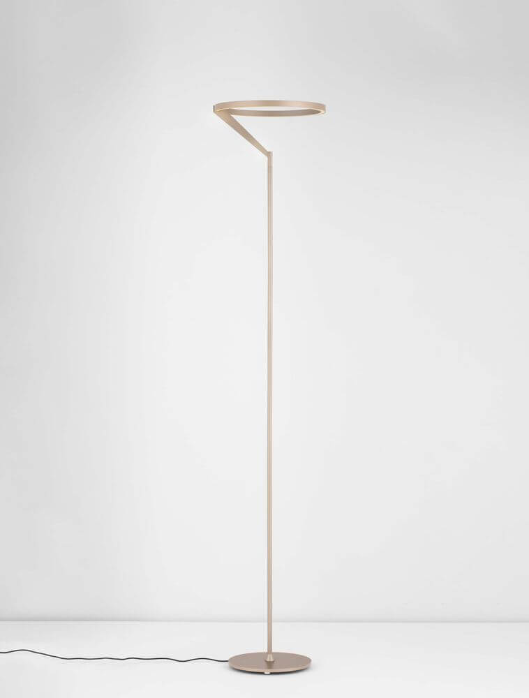 Tilia LED Stehlampe H 168cm 3000K mit modernem, minimalistischen Design in Aluminium und Foggy-Nickel-Finish.