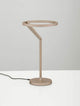 Tilia LED Tischleuchte Ø 22cm 3000K aus hochwertigem Aluminium in Sandy Black mit modernem Design.