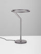 Tilia LED Tischleuchte Ø 22cm 3000K in modernem Design mit schlankem Gestell und hochwertigem Aluminium.