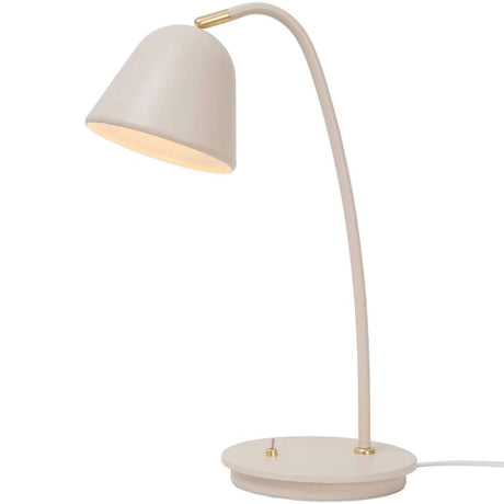 Bordlampe Fleur 15 i pudderrosa med messingdetaljer og justerbart lampehoved.