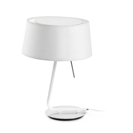 Tischlampe HOTEL Chrom, Weiß mit modernem Design und weißem Lampenschirm auf elegantem Gestell.