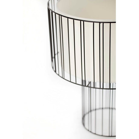 Tischlampe LINDA Schwarz, Weiß mit modernem Design und eleganten Metallstreifen.