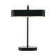 Tischlampe Merlin im modernen Design mit schwarzem Lampenschirm und schmalem Gestell.
