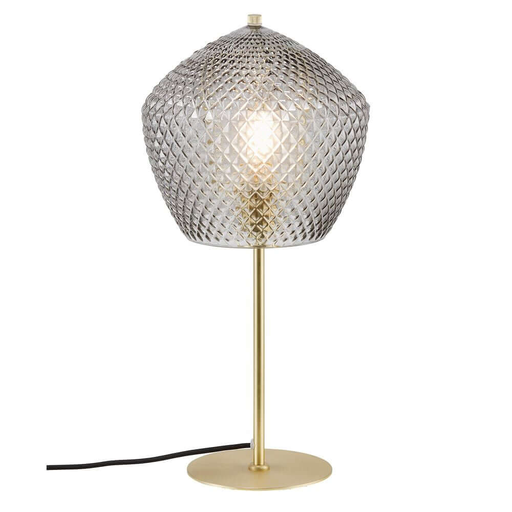Tischlampe Orbiform mit gebürstetem Messing und pentagonförmiger Glaskuppel im Diamantenmuster.