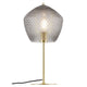 Tischlampe Orbiform mit gebürstetem Messing und pentagonförmiger Glaskuppel im schönen Diamantenmuster.