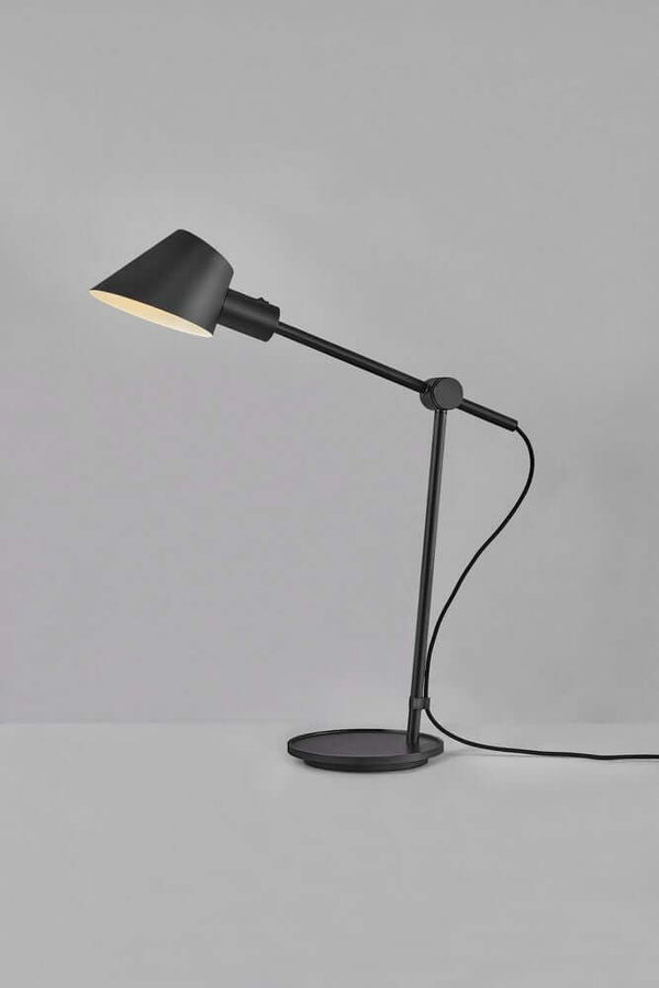 Tischlampe Stay Long mit flexiblem Arm und Leuchtenkopf, moderne schwarze Design-Tischleuchte für gezielte Beleuchtung