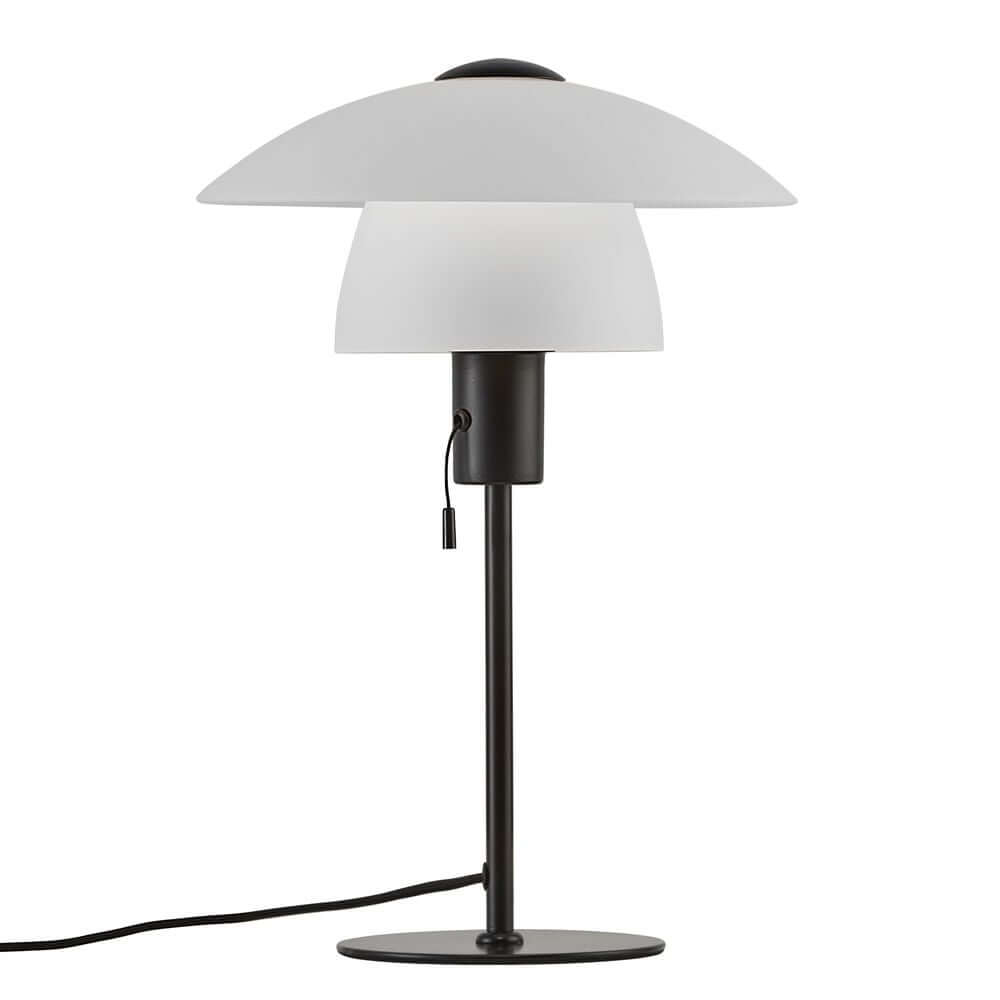 Tischlampe Verona mit zwei schlichten Opalglasschirmen und mattem schwarzen Metallfuß