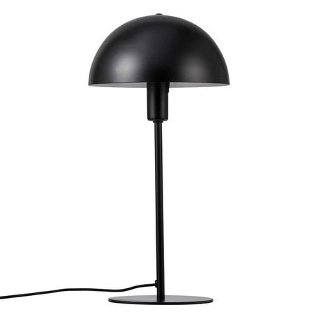 Lampe de table Ellen Noir au design moderne et à l’abat-jour élégant et arrondi sur un cadre léger.