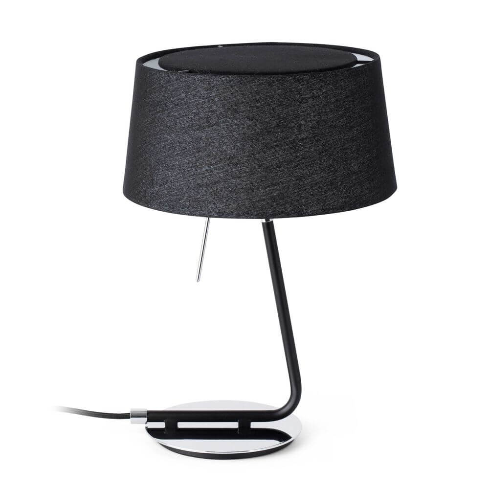 Tischleuchte HOTEL Chrom, Schwarz auf einem stilvollen Tisch mit modernem Design.