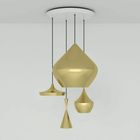 Tom Dixon Beat Round Hängelampe 4er Ø 85cm aus massivem Messing mit verschiedenen Formen in glänzendem Gold.